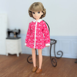 白のガーゼのワンピースとレースのストール※ブライスアウトフィット