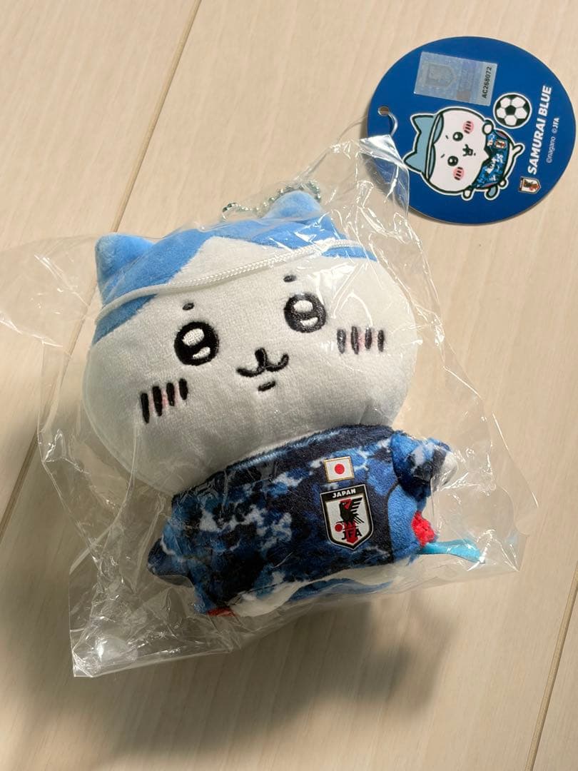 ちいかわのぷちミニマスコット(ハチワレ) サッカー日本代表Ｖｅｒ． ちいかわのぷちミニマスコット（ちいかわ） サッカー日本代表ver